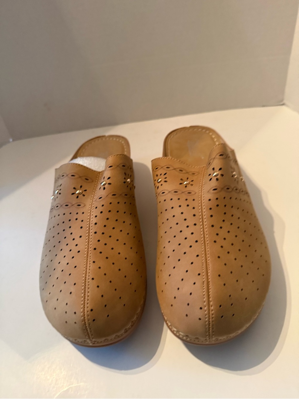 Shibever Floral Perforated Tan Slip-On Clogs Women’s EU 44, US 11-11.5